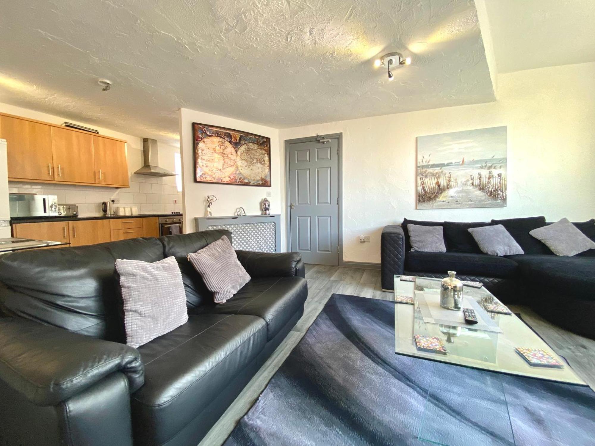 Simpson Beach View Apartments By Blackpool Service Apartments Exterior photo